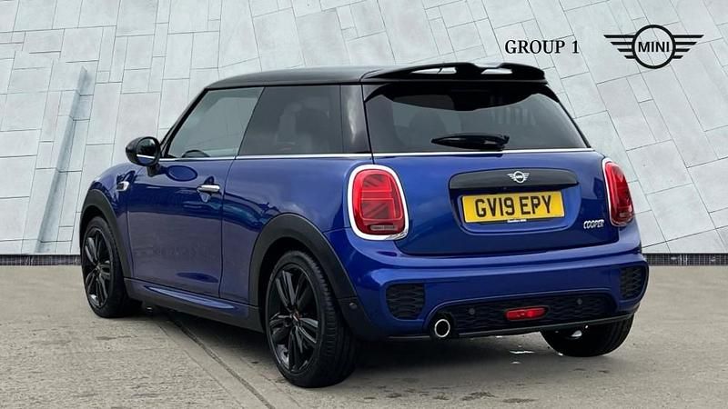 Used Mini Cooper Hatch 134 HP (98 kW) 2019 Blue Hatchback