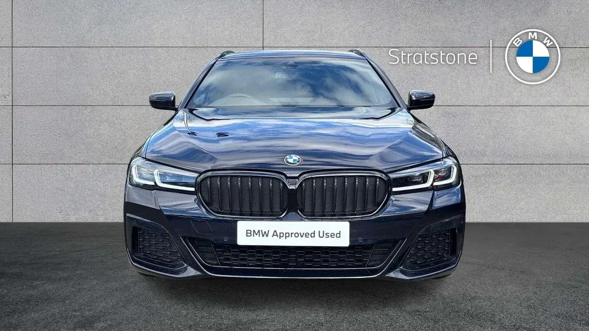 Usado BMW 520 M Sport 187 CV (137 kW) 2023 Negro Familiar