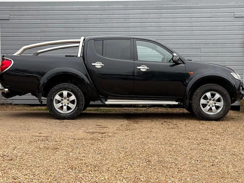 Used Mitsubishi L200 165 HP (121 kW) 2009 Black Pickup