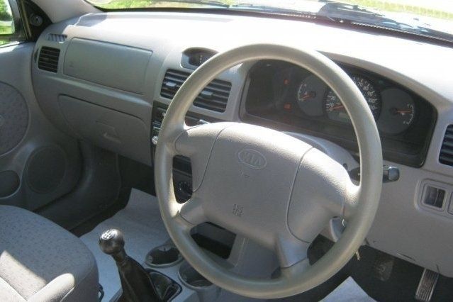 Used Kia Rio 80 HP (58 kW) 2004 Hatchback