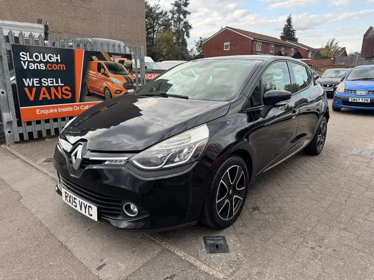 Used Renault Clio Dynamique 73 HP (53 kW) 2015 Black Hatchback