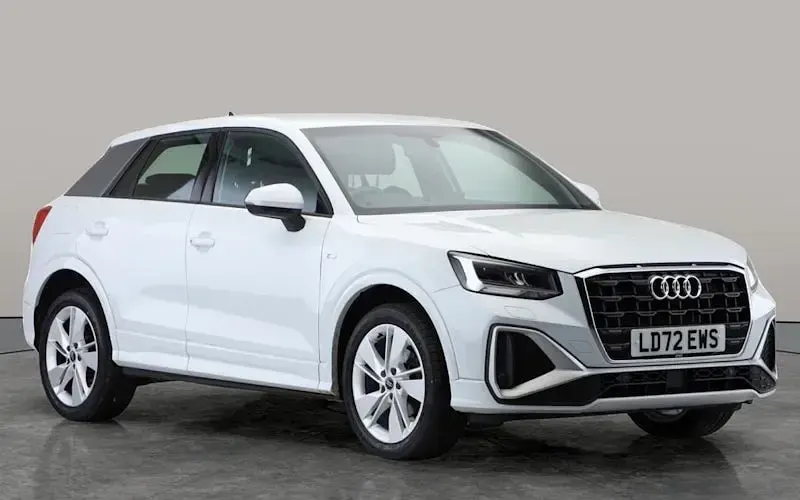Usado Audi Q2 S-Line 150 HP (110 kW) 2025 SUV
