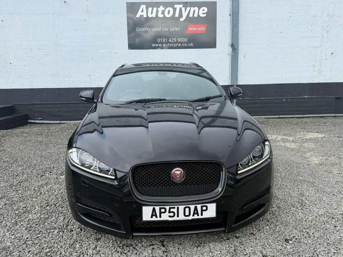Used Jaguar E-Pace R-Dynamic 200 HP (147 kW) 2018 Silver SUV