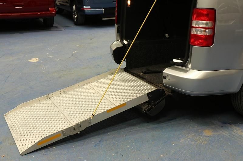 Used VW Caddy 102 HP (75 kW) 2015 Silver MPV