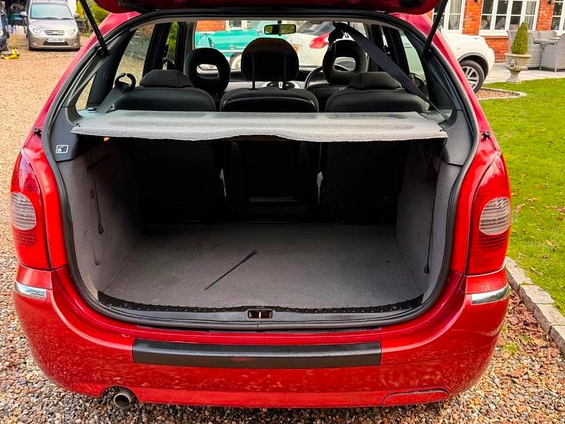 Used Citroën Xsara Picasso 2009 Red MPV