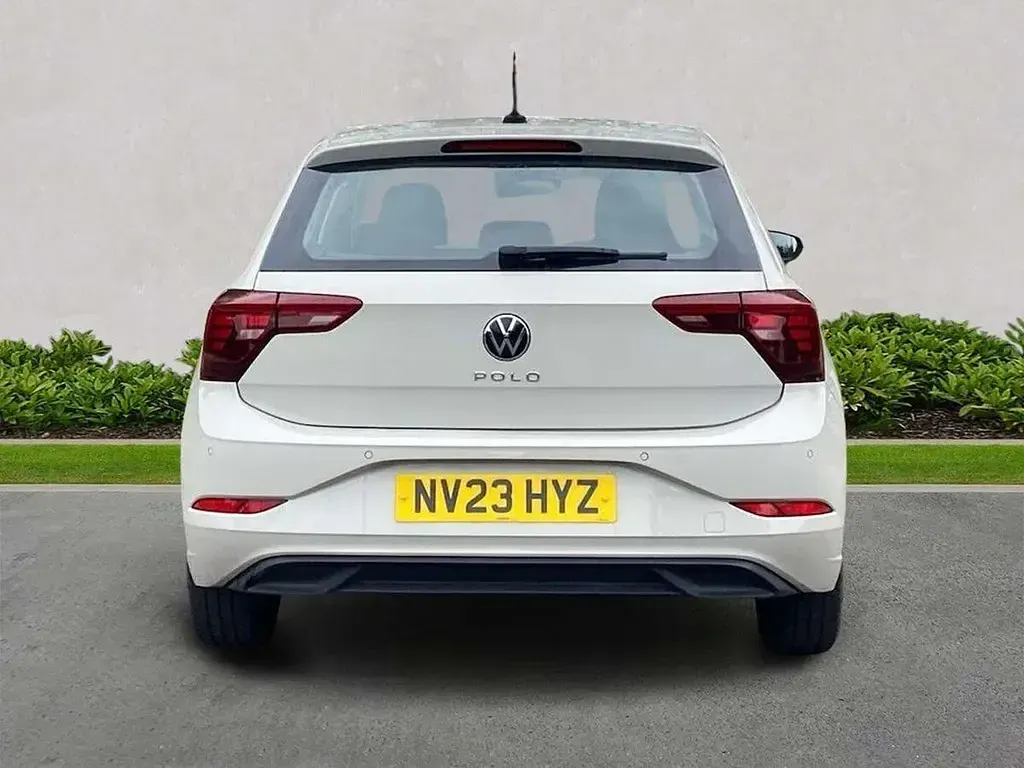 Usado VW Polo S 80 HP (58 kW) 2023 Cinzento Citadino