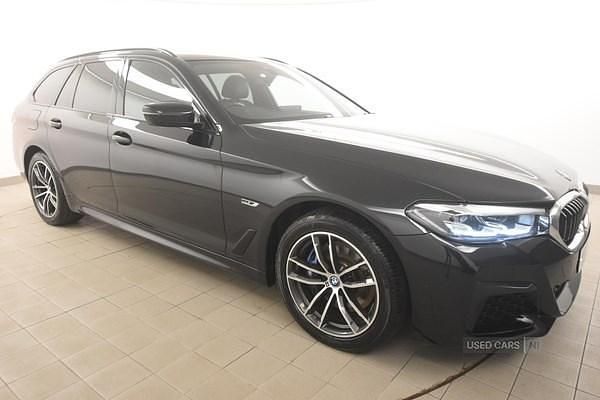 Black Used 2022 BMW 530e M Sport Estate | £26,485 (Fair price) - Image 1/4