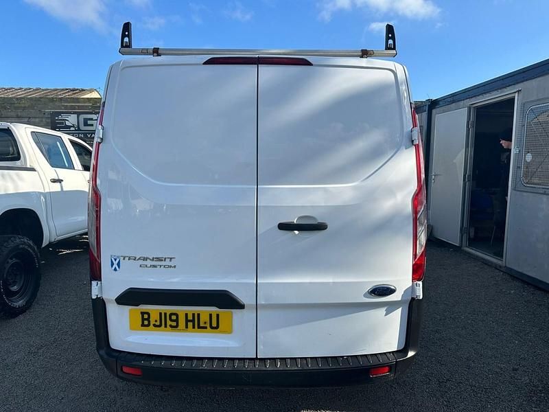 Used Ford Transit Custom 105 HP (77 kW) 2019 White Van