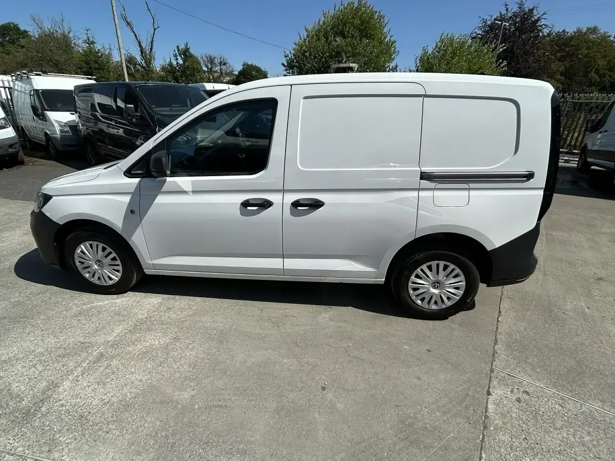 Used VW Caddy 102 HP (75 kW) 2023 White MPV