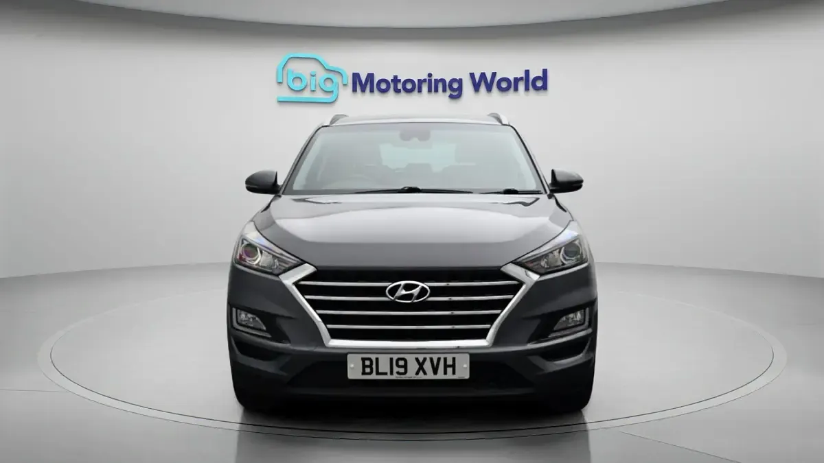 Used Hyundai Tucson SE 177 HP (130 kW) 2019 Grey SUV