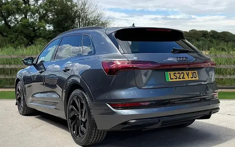 Used Audi e-tron Black Edition 300 kW (408 HP) 2022 Grey SUV