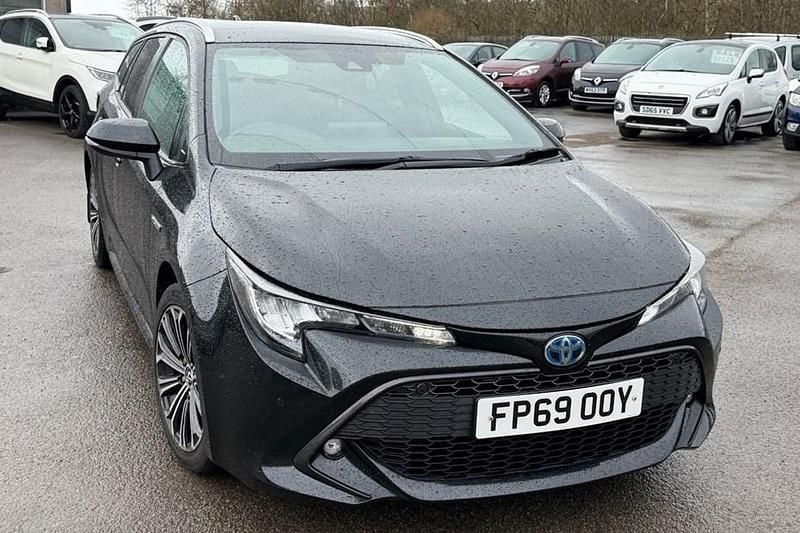 Used Toyota Corolla Design 122 HP (89 kW) 2019 Black Estate