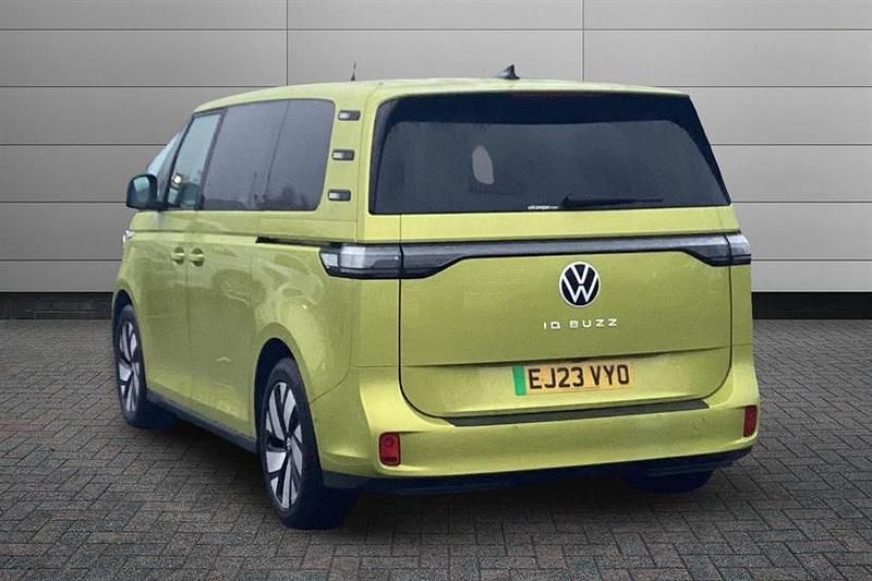 Usado VW ID. Buzz Pro 150 kW (204 HP) 2023 Verde Monovolume