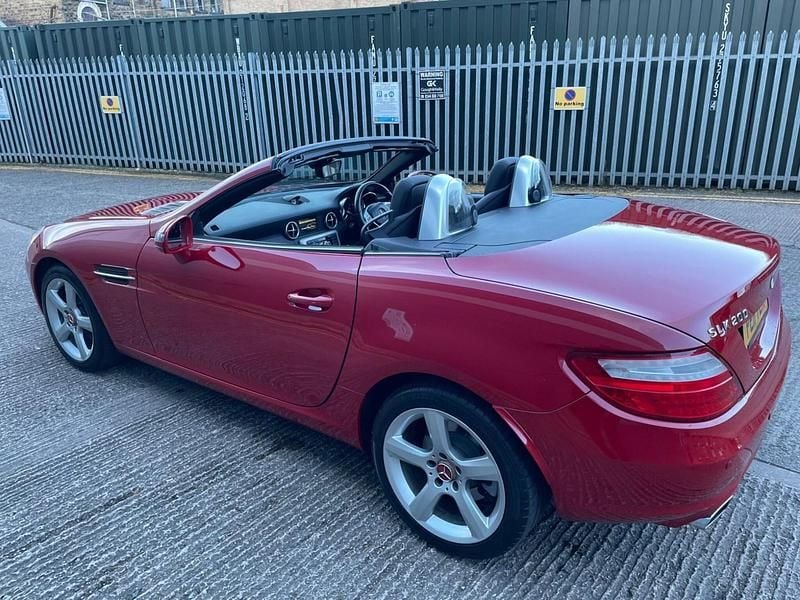 Used Mercedes SLK200 2011 Red Cabriolet