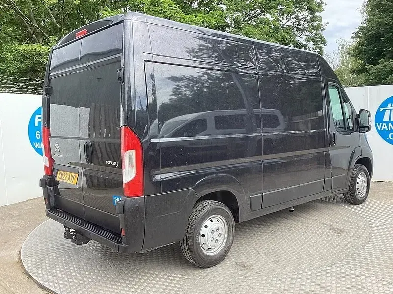 Gebraucht Citroën Relay 140 PS (102 kW) 2022 Grau Van