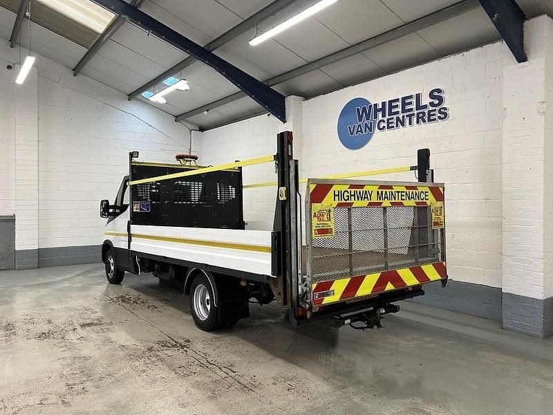 Begagnad Iveco Daily 2023 Vit Cab