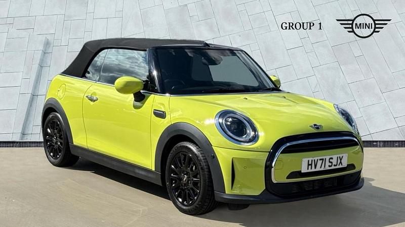 Yellow Used 2021 Mini Cooper Classic Hatchback | £16,995 (Fair price) - Image 1/4
