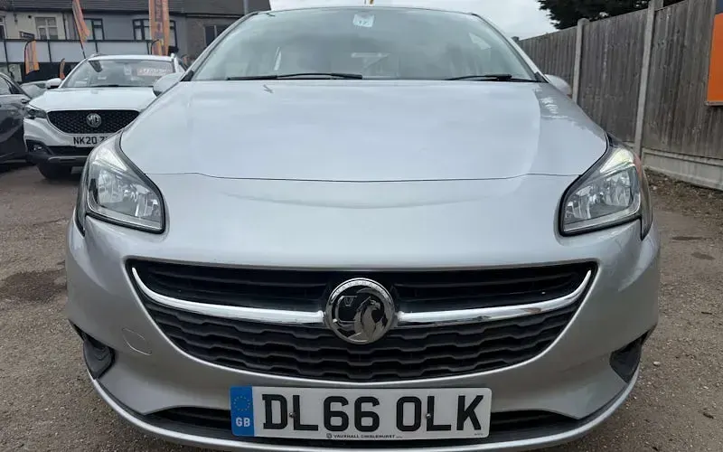 Used Vauxhall Corsa Design Edition 90 HP (66 kW) 2016 Silver Hatchback