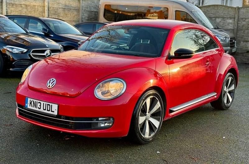 Used VW Beetle Sport 140 HP (102 kW) 2013 Red Hatchback