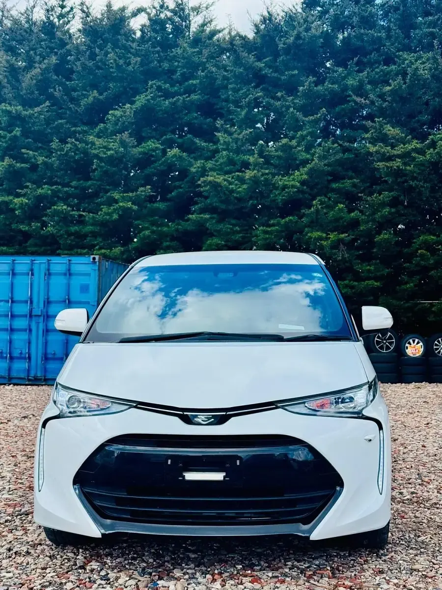 Used Toyota Estima Premium 2017 White MPV