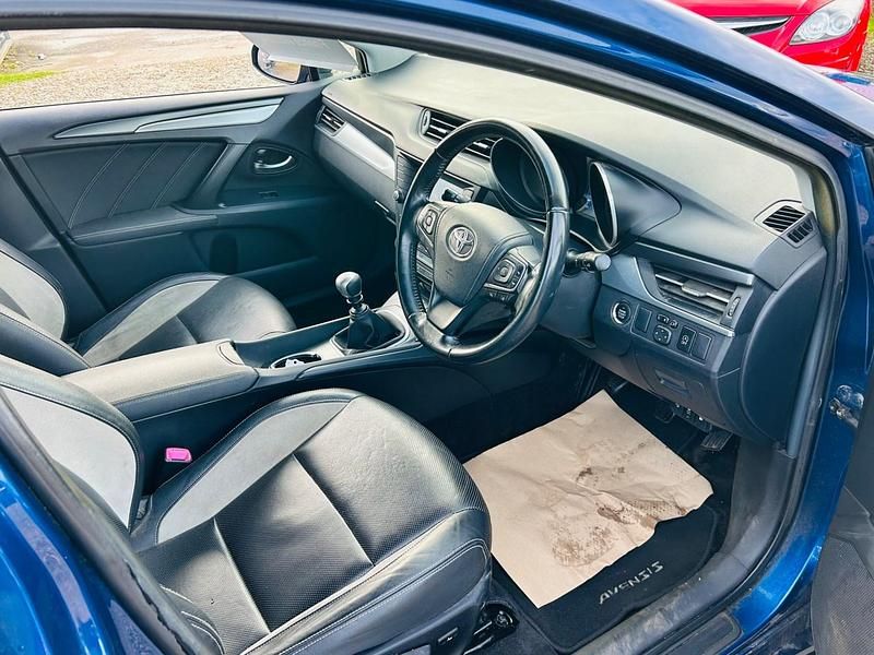 Used Toyota Avensis Business Edition 2016 Blue Estate