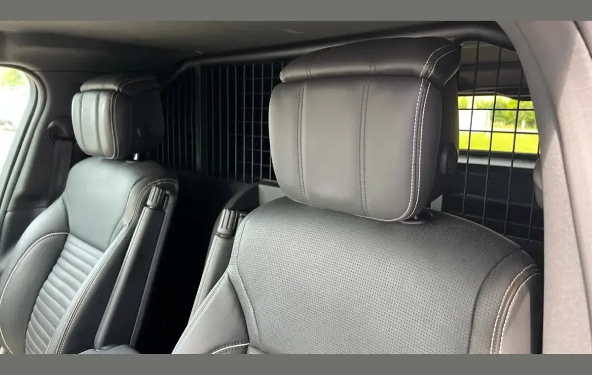 Used Land Rover Discovery HSE Dynamic 296 HP (217 kW) 2024 Grey SUV