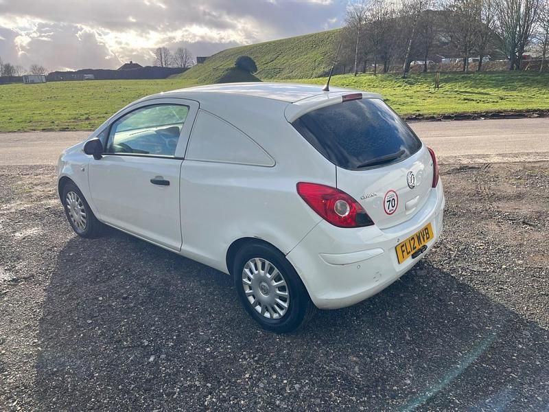 Used Vauxhall Corsa 2012 White Hatchback