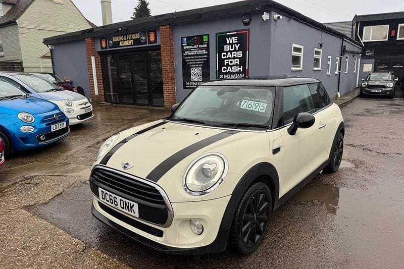 Used Mini Cooper D Hatch 116 HP (85 kW) 2016 White Hatchback