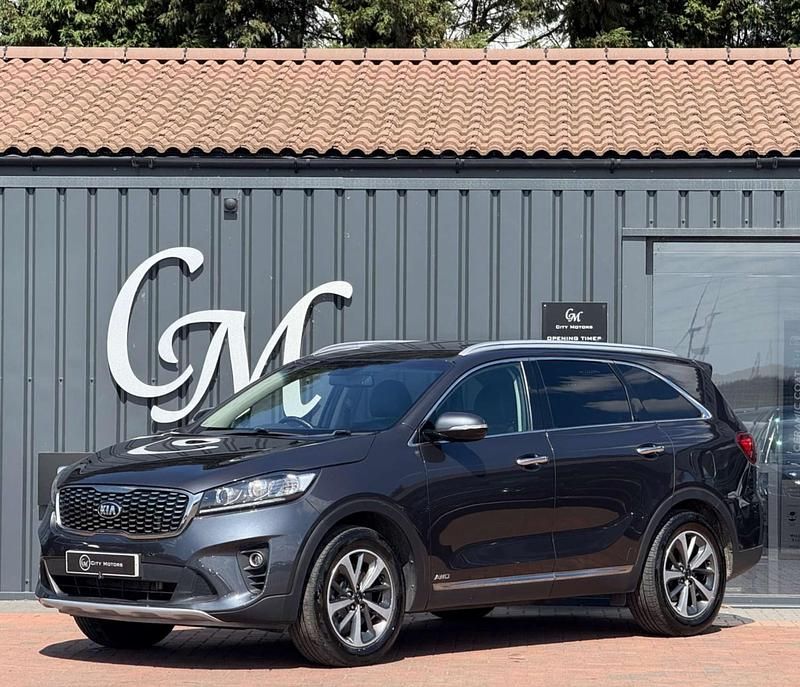 Grey Used 2018 Kia Sorento SUV | £16,290 (Fair price) - Image 1/4