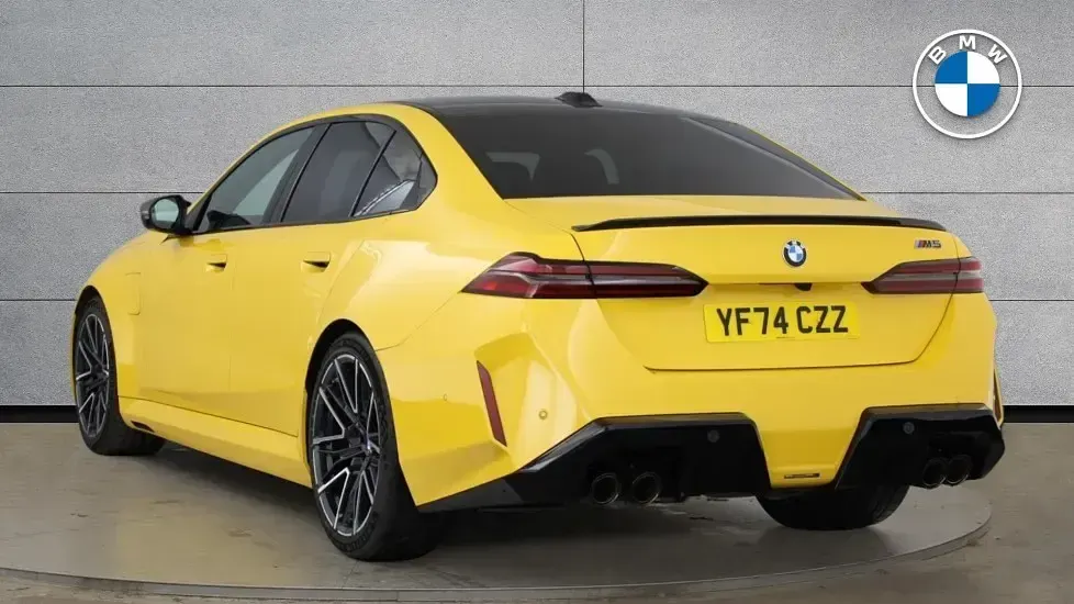 Usado BMW M5 Comfort Edition 717 CV (527 kW) 2024 Amarillo