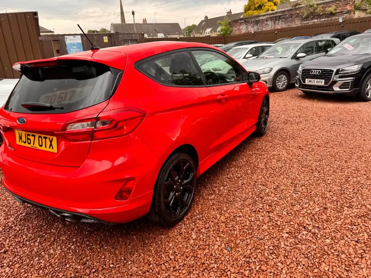 Used Ford Fiesta ST-Line 125 HP (91 kW) 2017 Red Hatchback