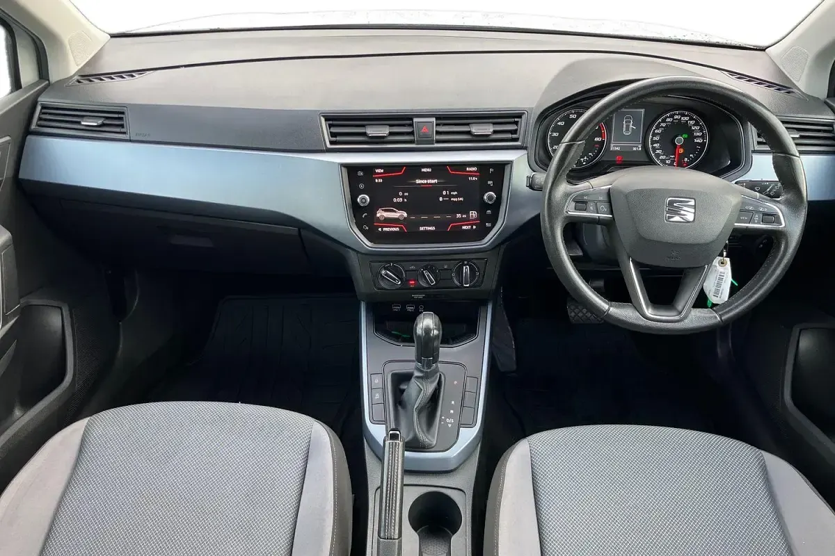 Used Seat Arona SE Technology 116 HP (85 kW) 2020 White SUV