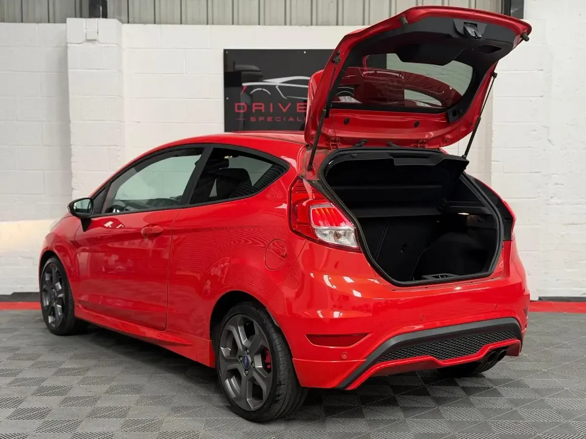 Used Ford Fiesta ST 2016 Orange Hatchback