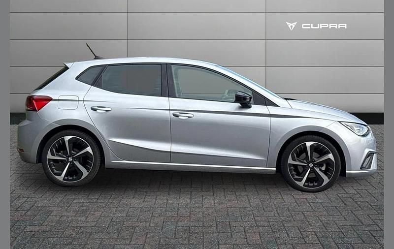 Used Seat Ibiza FR Sport 108 HP (79 kW) 2023 Silver Hatchback