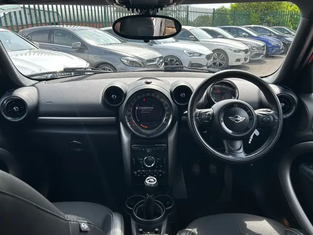 Used Mini Cooper D 112 HP (82 kW) 2014 Red Hatchback