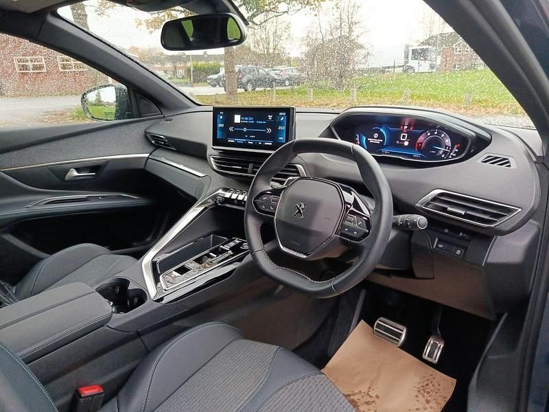 Used Peugeot 5008 Allure+ 129 HP (94 kW) 2023 Blue SUV