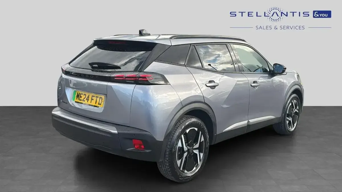 Used Peugeot e-2008 Allure 98 kW (134 HP) 2024 Grey SUV