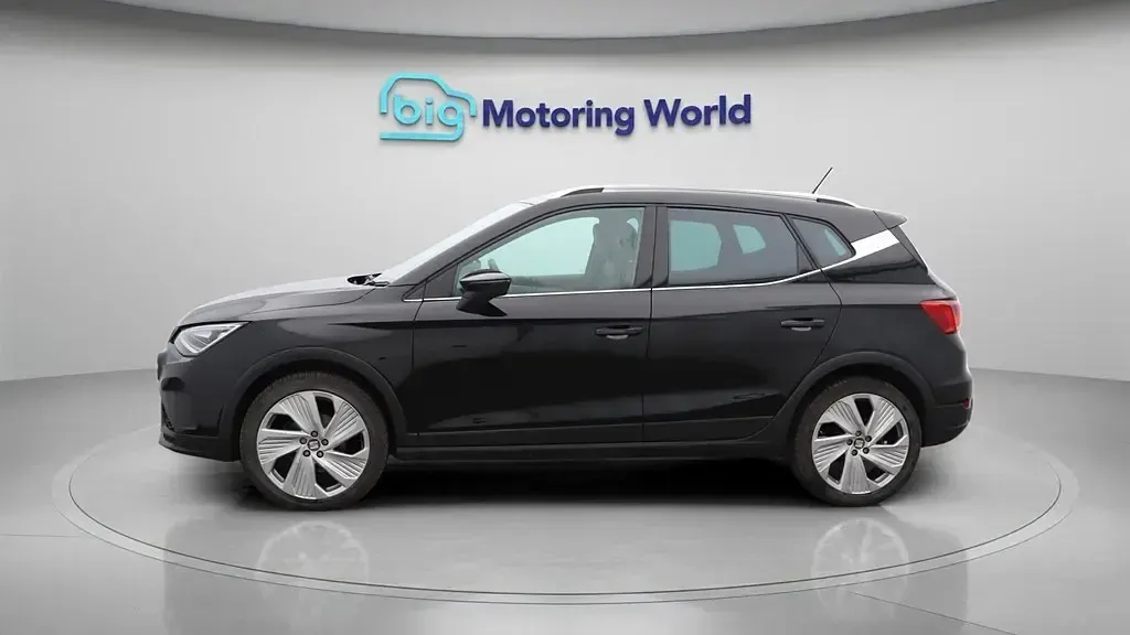 Usado Seat Arona FR Sport 110 CV (80 kW) 2023 Negro SUV