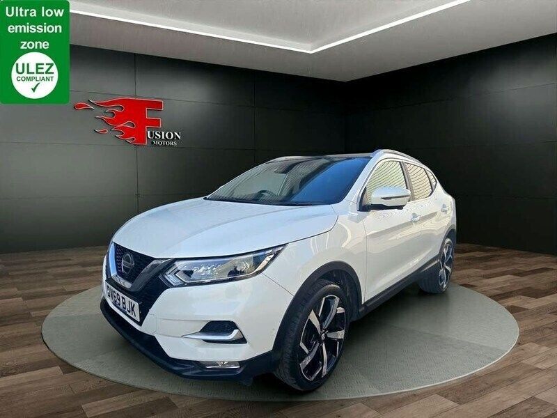 White Used 2019 Nissan Qashqai S SUV | £15,000 (Good price) - Image 1/4