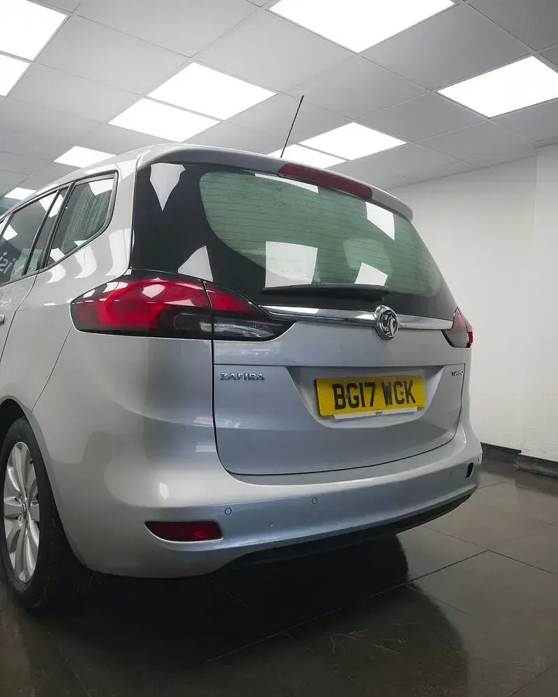 Used Vauxhall Zafira Design Edition 140 HP (102 kW) 2017 Silver MPV