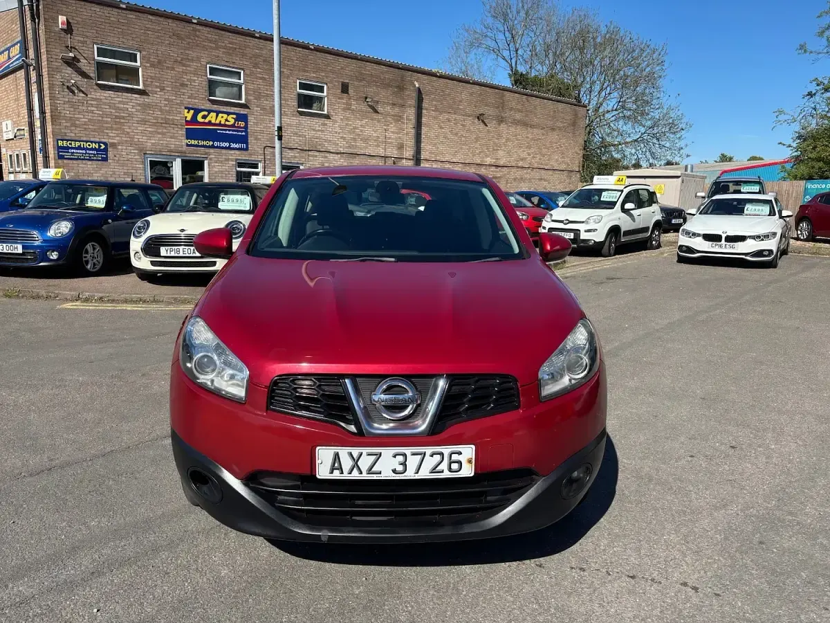 Used Nissan Qashqai Acenta 104 HP (76 kW) 2010 Red SUV