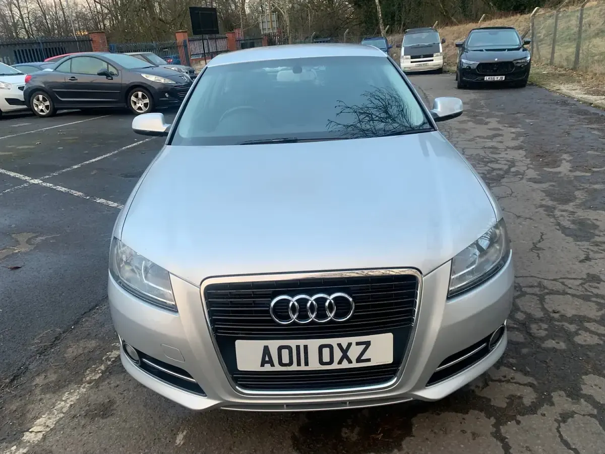 Used Audi A3 Design 105 HP (77 kW) 2011 Silver Hatchback