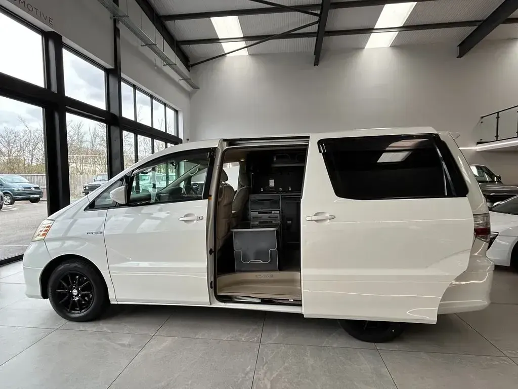 Used Toyota Alphard 2018 White MPV