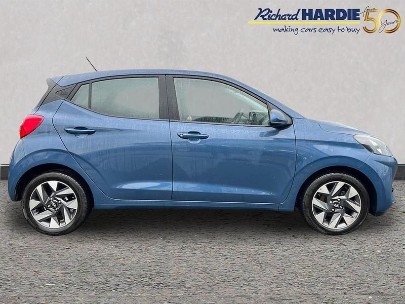 Used Hyundai i10 Advanced 62 HP (45 kW) 2024 Blue Hatchback