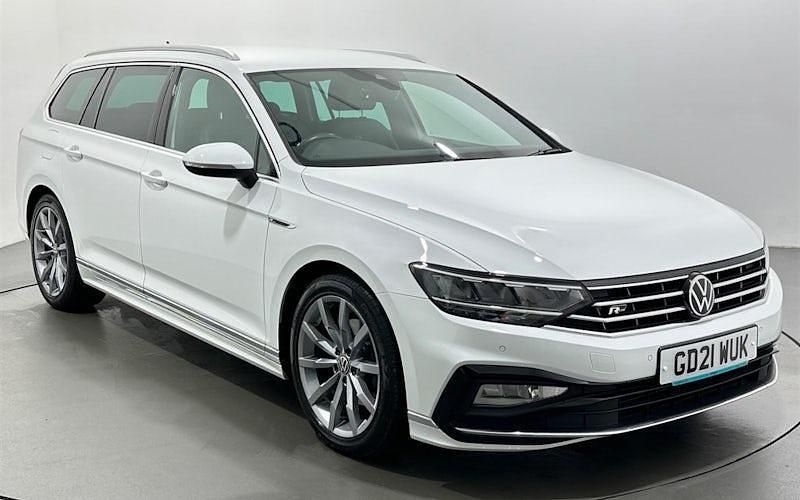 Used VW Passat R-line 150 HP (110 kW) 2023 Estate