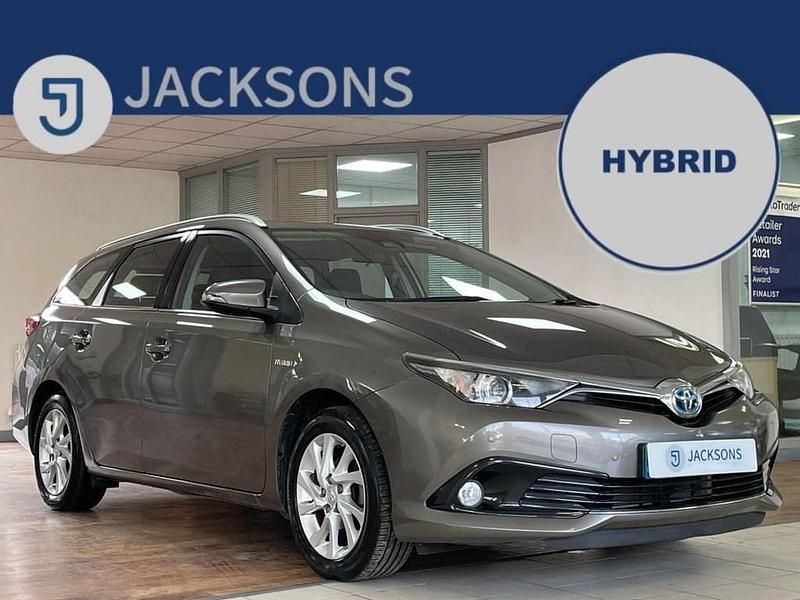Bronze Used 2017 Toyota Auris Hybrid Business Edition Estate | £13,595 (Fair price) - Image 1/3