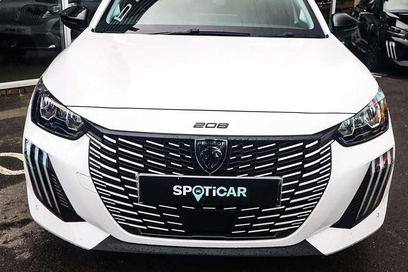 Used Peugeot 208 Allure 101 HP (74 kW) 2024 White Hatchback