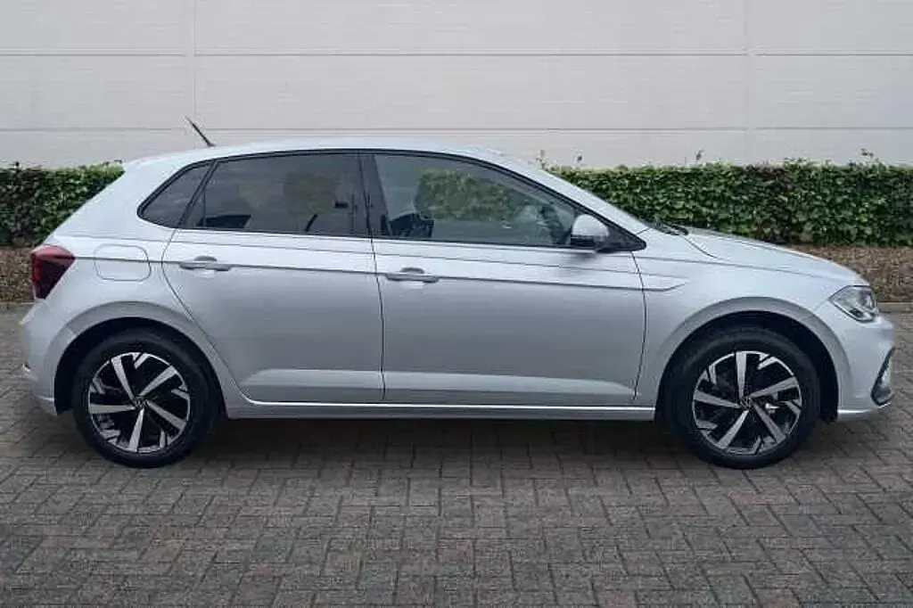 New VW Polo Match 95 HP (69 kW) 2026 Silver Hatchback