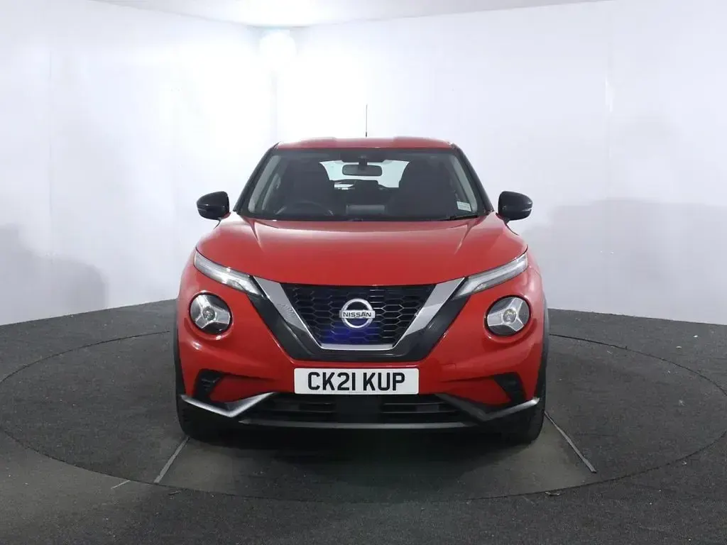 Used Nissan Juke Acenta 114 HP (83 kW) 2021 Red SUV