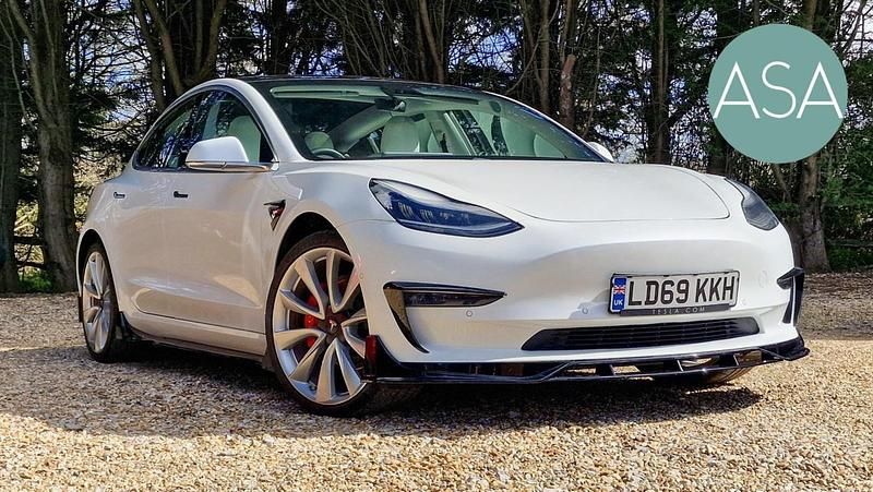 Used Tesla Model 3 Performance 461 kW (627 HP) 2019 White Sedan